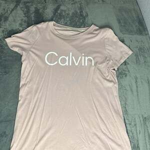 Calvin Klein Performance Crew Neck Logo T-Shirt Pink